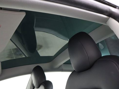 Used 2022 Tesla Model 3 Long Range image 21