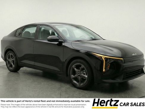 Used 2025 Kia K4 FWD image 1