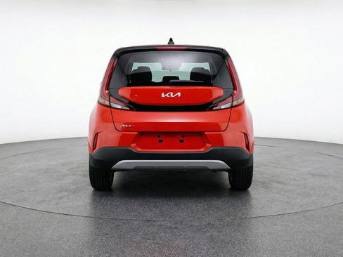 Used 2025 Kia Soul LX w/ LX Technology Package image 7