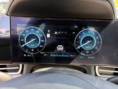 Used 2024 Hyundai Elantra Limited FWD image 31