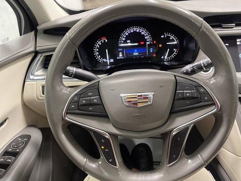 Used 2019 Cadillac XT5 Luxury AWD/4WD image 24