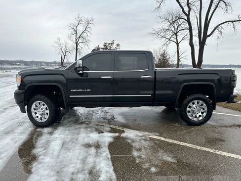 Used 2019 GMC Sierra 2500 Denali image 8