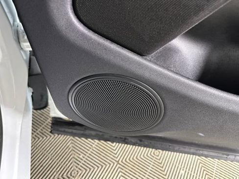 Used 2023 Land Rover Range Rover Evoque R-Dynamic SE image 29