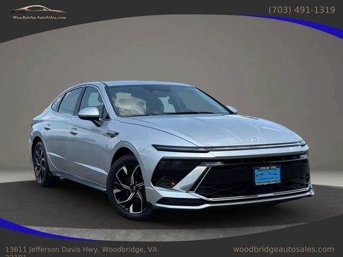 Used 2025 Hyundai Sonata SEL FWD image 1
