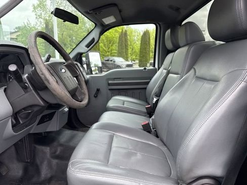 Used 2016 Ford F250 XL w/ Camper Package RWD image 20