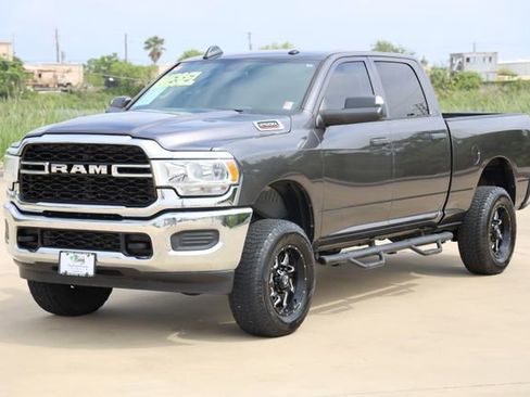 Used 2019 RAM 2500 Tradesman AWD/4WD image 3
