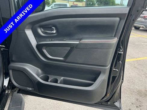Used 2021 Nissan Titan PRO-4X w/ Pro-4x Convenience Package AWD/4WD image 21