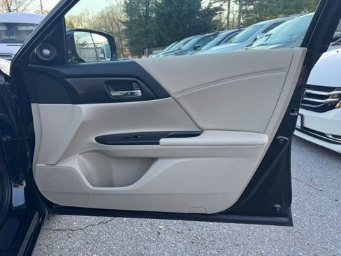 Used 2015 Honda Accord EX-L image 22