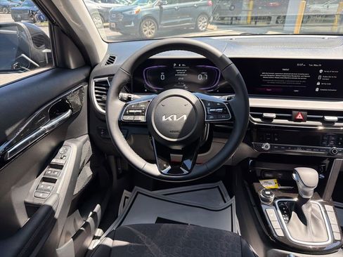 New 2026 Kia Seltos S AWD/4WD image 23