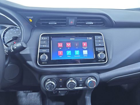 New 2025 Nissan Kicks Play S image 18