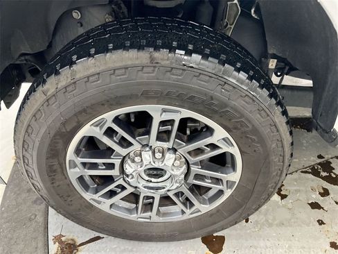 Used 2024 Ford F250 Limited w/ FX4 Off-Road Package image 27