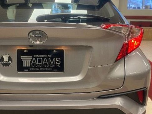 Used 2020 Toyota C-HR LE image 12