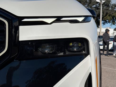 New 2026 BMW XM Label Red image 9