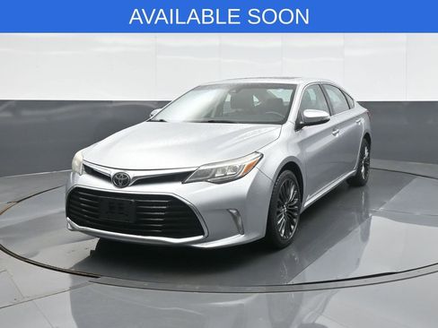 Used 2017 Toyota Avalon Touring w/ Carpet Mat Package FWD image 3