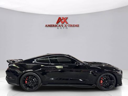 Used 2022 Ford Mustang Shelby GT500 w/ Technology Package RWD image 8