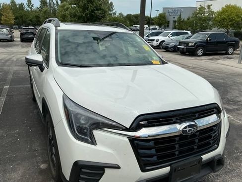 Used 2023 Subaru Ascent Limited w/ Technology Package AWD/4WD image 4