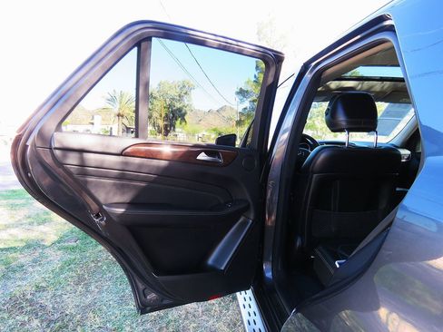 Used 2013 Mercedes-Benz ML 350 4MATIC image 18