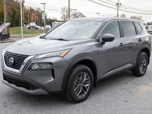 Used 2023 Nissan Rogue S image 7