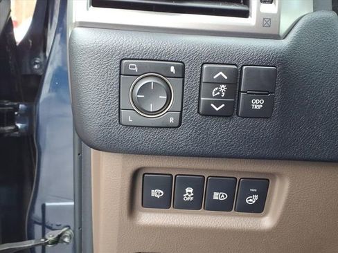 Used 2023 Lexus GX 460 Premium image 21