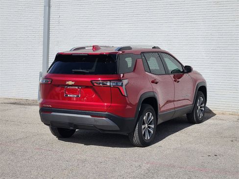 New 2026 Chevrolet Equinox LT w/ Convenience Package II image 4