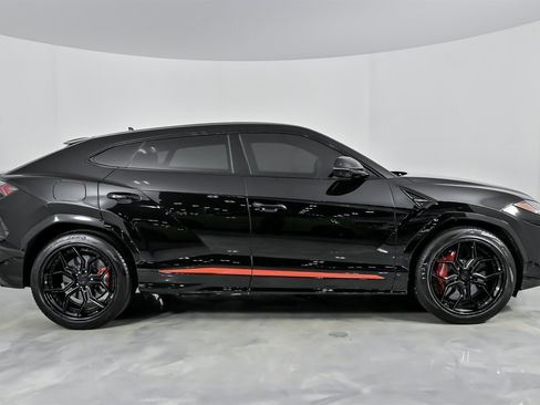 Used 2020 Lamborghini Urus image 14