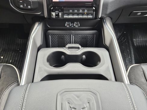 New 2026 RAM 4500 4x4 Crew Cab DRW w/ Laramie Trim Package image 10