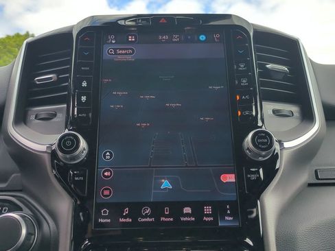 New 2026 RAM 1500 4x4 Crew Cab image 23