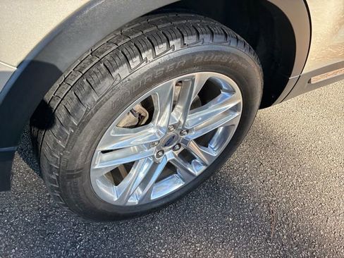 Used 2017 Ford Explorer Limited w/ Equipment Group 301A image 16