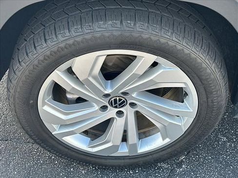 Used 2023 Volkswagen Atlas SE w/ Panoramic Sunroof Package FWD image 38