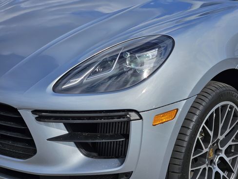 Used 2021 Porsche Macan Turbo image 12