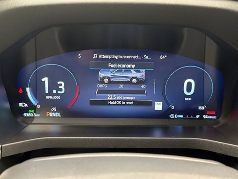 Used 2025 Ford Explorer Active AWD/4WD image 13