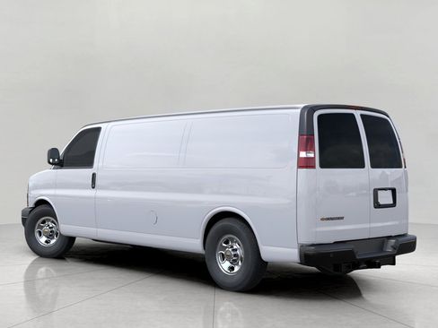 New 2026 Chevrolet Express 3500 Extended RWD image 3