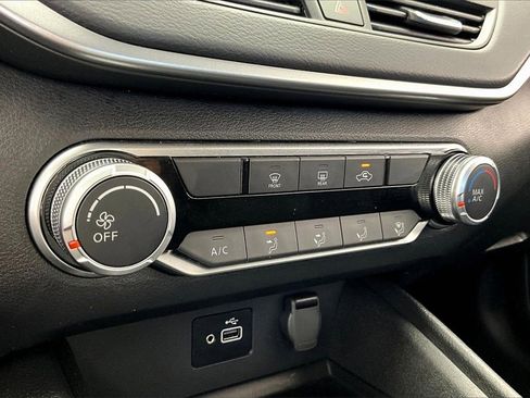 Used 2024 Nissan Altima 2.5 S image 31