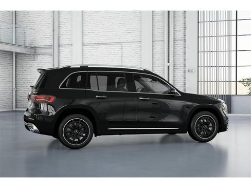 New 2026 Mercedes-Benz GLB 35 AMG 4MATIC image 18
