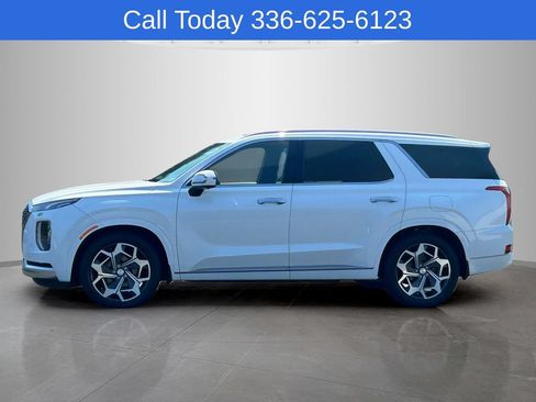 Used 2021 Hyundai Palisade Calligraphy FWD image 2