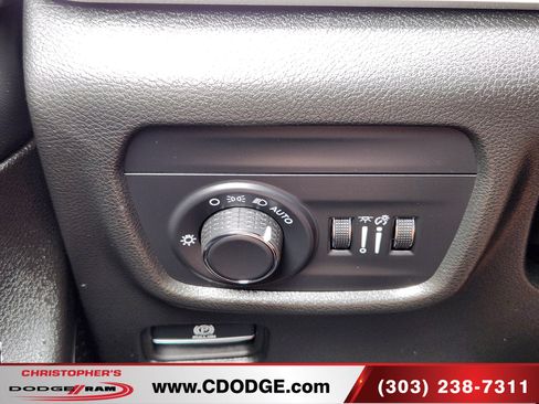 Used 2023 Jeep Grand Cherokee L Laredo AWD/4WD image 29