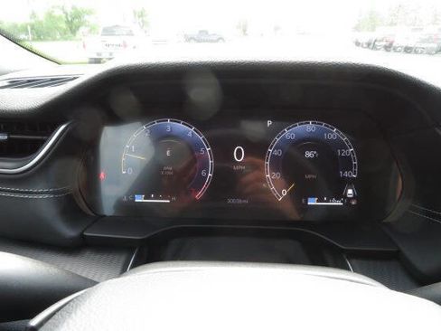 Used 2024 Jeep Grand Cherokee Laredo X w/ Luxury Tech Group I AWD/4WD image 20