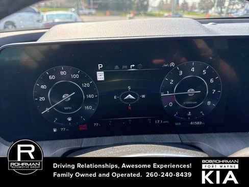 Used 2024 Kia Telluride SX Prestige image 12