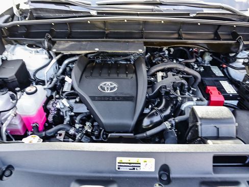 Certified 2023 Toyota Highlander XLE image 33