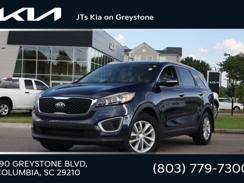 Used 2018 Kia Sorento FWD image 1