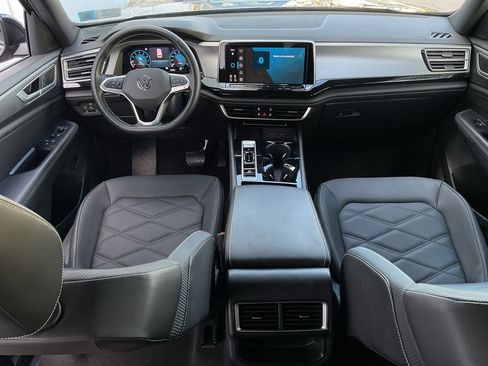 Used 2025 Volkswagen Atlas Cross Sport SE image 20