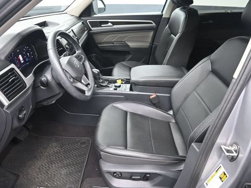 Used 2023 Volkswagen Atlas SE AWD/4WD image 13