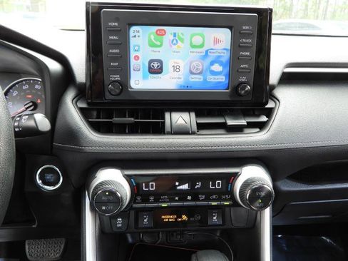 Used 2019 Toyota RAV4 XLE image 32