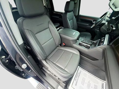 Used 2025 GMC Sierra 2500 Denali w/ Denali Reserve Package AWD/4WD image 12