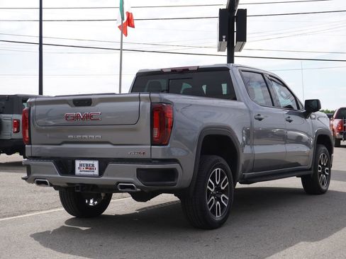 Used 2024 GMC Sierra 1500 AT4 w/ Technology Package AWD/4WD image 7