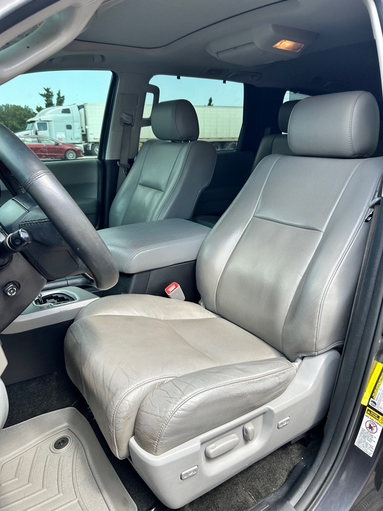 Used 2015 Toyota Sequoia Platinum RWD image 10