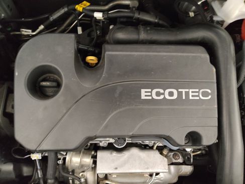 Used 2020 Chevrolet Equinox LT w/ Driver Convenience Package image 30