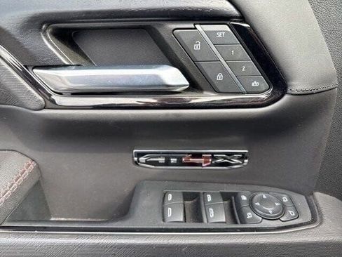 Used 2022 GMC Sierra 1500 AT4X image 27
