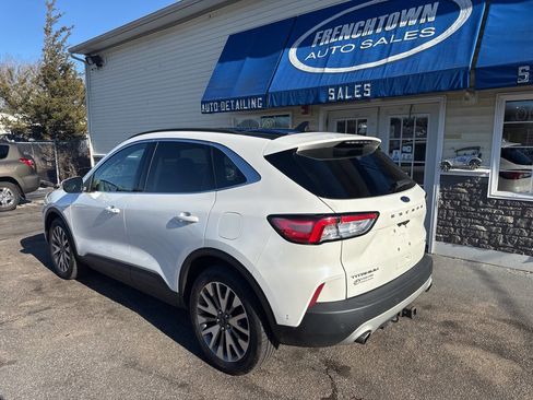 Used 2020 Ford Escape Titanium image 16
