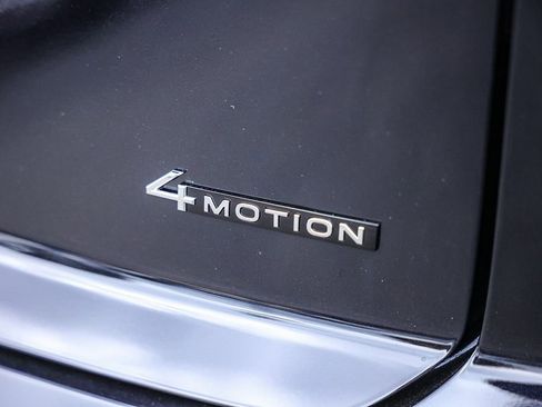 New 2026 Volkswagen Atlas Cross Sport SE image 14